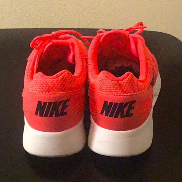 NIKE, (watermelon)women’s casual Sneakers 💕 - Picture 3 of 5